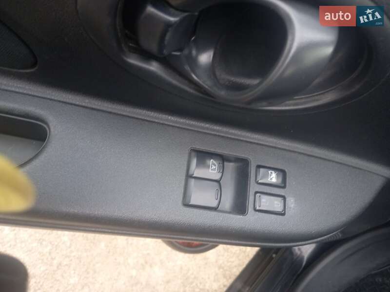 Хэтчбек Nissan Micra 2011 в Стрые