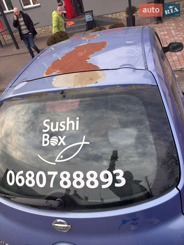 Хэтчбек Nissan Micra 2003 в Городке