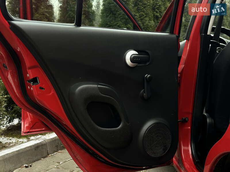 Хэтчбек Nissan Micra 2008 в Дрогобыче