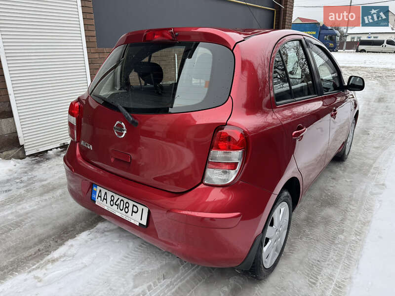 Хэтчбек Nissan Micra 2015 в Киеве