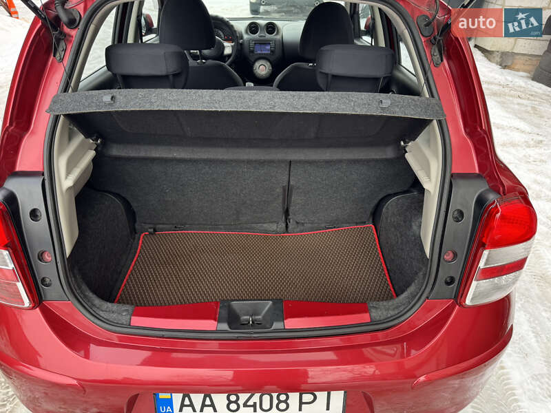 Хэтчбек Nissan Micra 2015 в Киеве