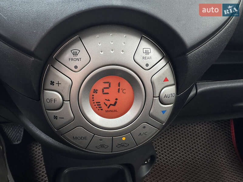 Хэтчбек Nissan Micra 2015 в Киеве