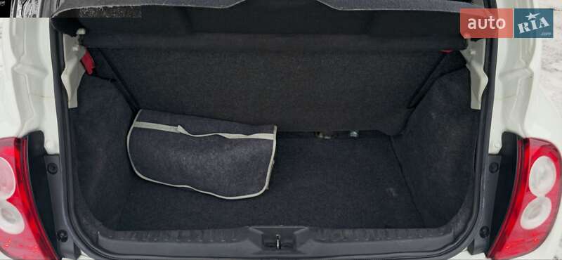 Хэтчбек Nissan Micra 2009 в Ковеле фото 13 Хэтчбек Nissan Micra 2009 в Ковеле