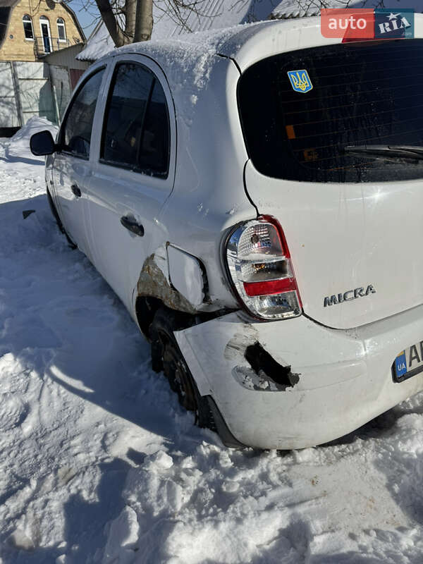 Хэтчбек Nissan Micra 2015 в Хотове