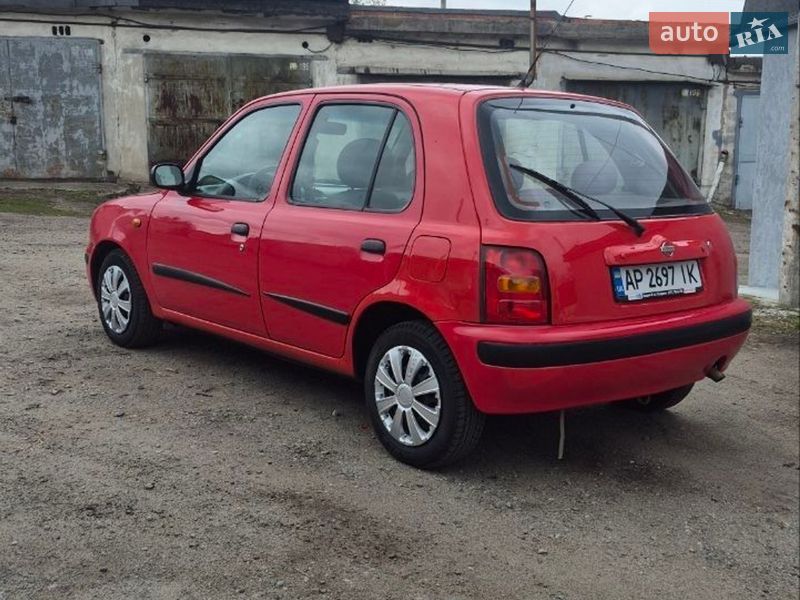 Хэтчбек Nissan Micra 1998 в Днепре