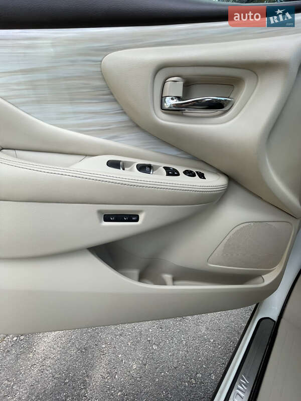 Внедорожник / Кроссовер Nissan Murano 2016 в Днепре