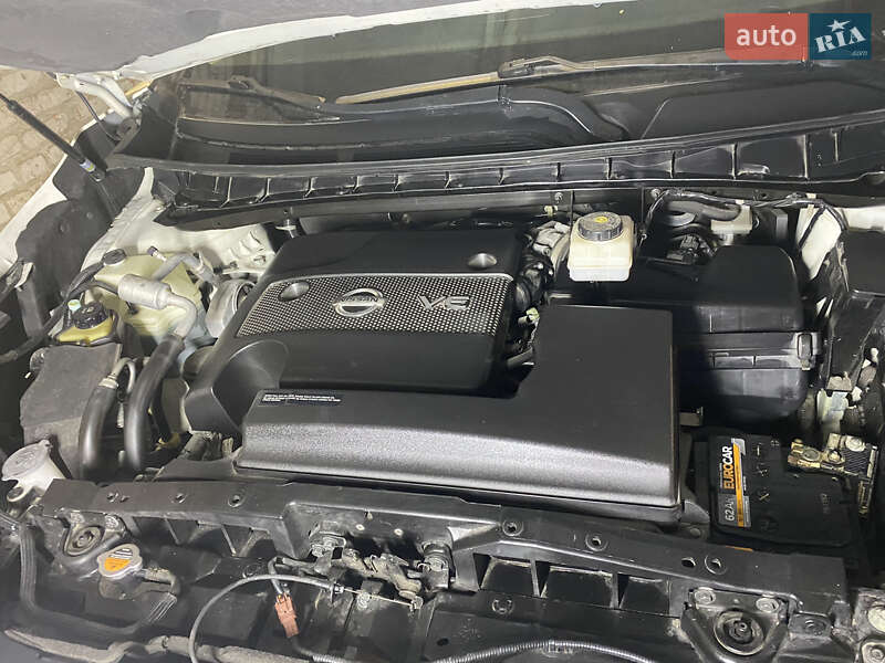 Внедорожник / Кроссовер Nissan Murano 2017 в Александровке