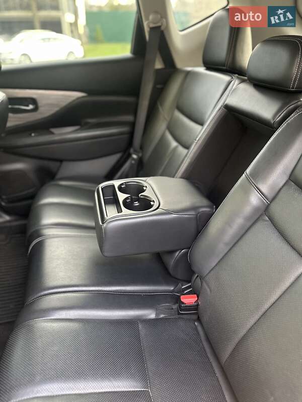 Позашляховик / Кросовер Nissan Murano 2017 в Києві