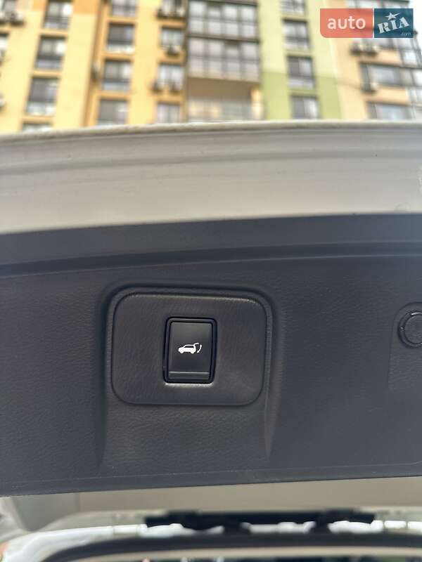 Позашляховик / Кросовер Nissan Murano 2017 в Києві