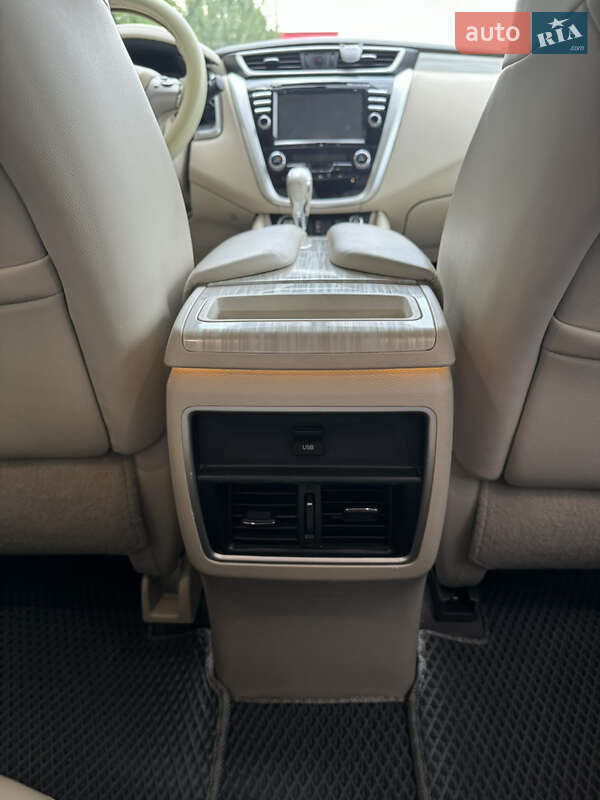 Позашляховик / Кросовер Nissan Murano 2017 в Києві