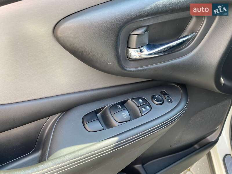 Позашляховик / Кросовер Nissan Murano 2019 в Львові