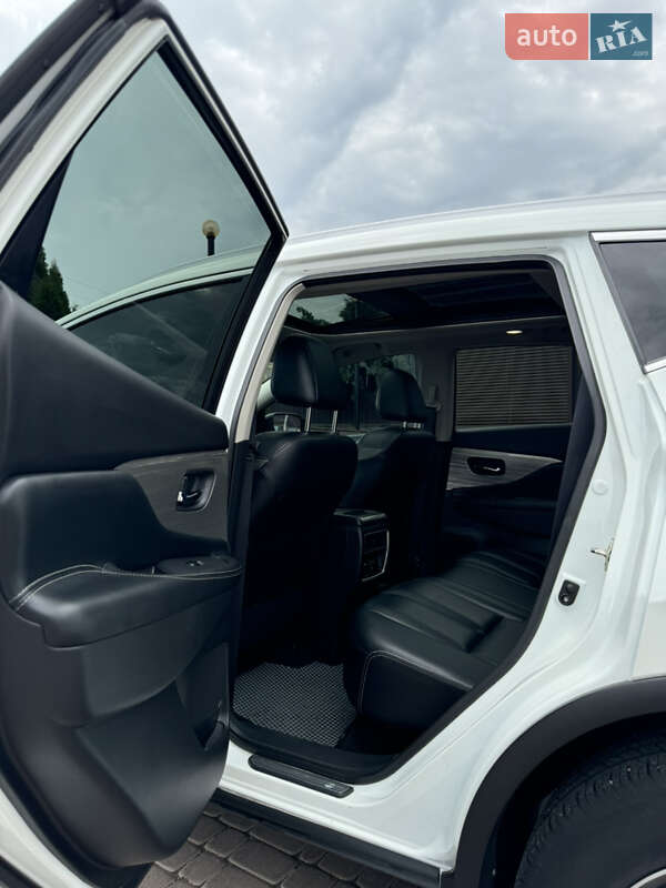 Внедорожник / Кроссовер Nissan Murano 2016 в Новгородке