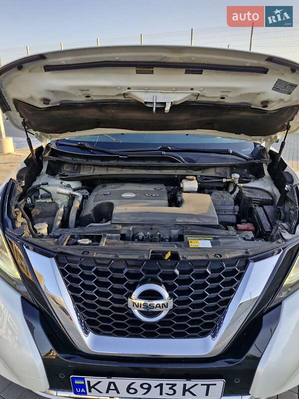 Позашляховик / Кросовер Nissan Murano 2019 в Первомайську