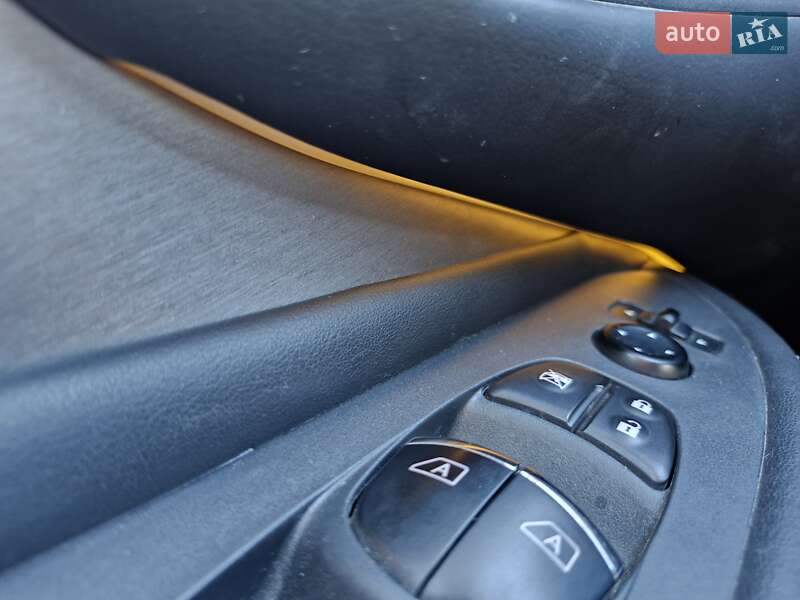 Позашляховик / Кросовер Nissan Murano 2019 в Первомайську