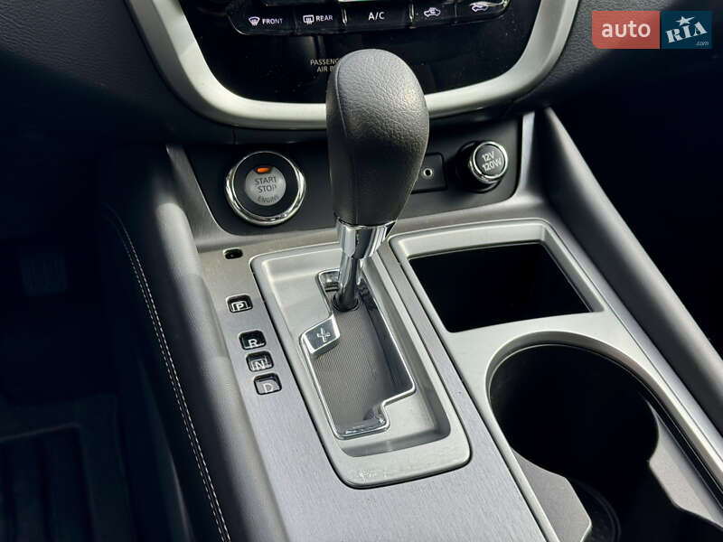 Позашляховик / Кросовер Nissan Murano 2019 в Києві