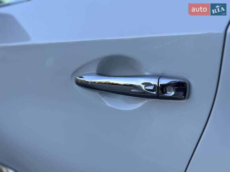 Позашляховик / Кросовер Nissan Murano 2017 в Харкові