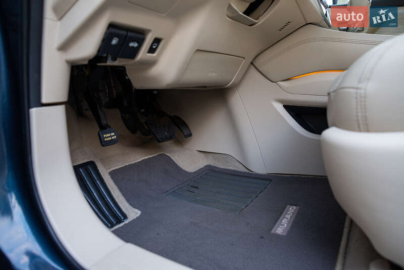 Позашляховик / Кросовер Nissan Murano 2015 в Львові