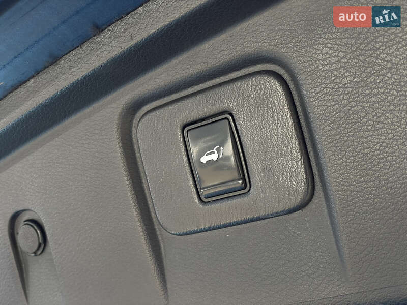 Позашляховик / Кросовер Nissan Murano 2017 в Одесі