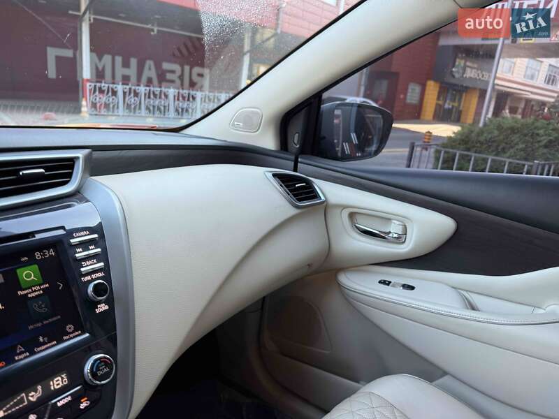 Позашляховик / Кросовер Nissan Murano 2019 в Львові