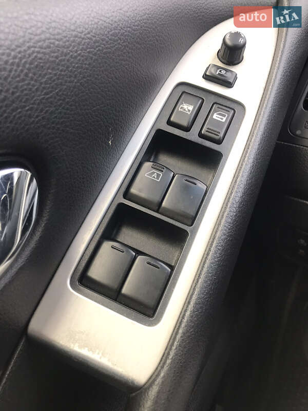 Позашляховик / Кросовер Nissan Murano 2012 в Києві