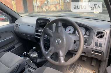 Пикап Nissan Navara 2005 в 