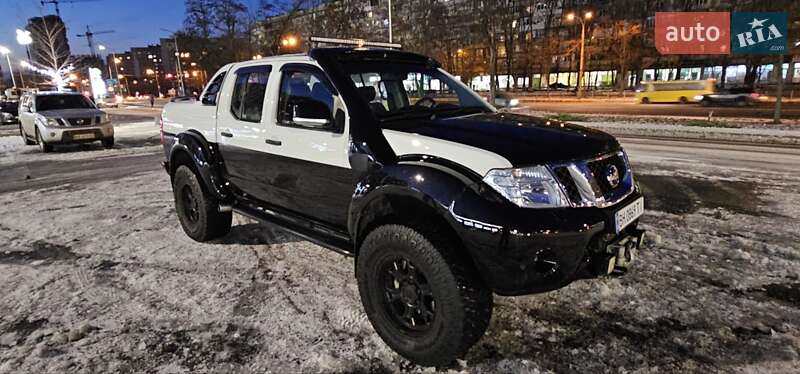 Пикап Nissan Navara 2010 в Киеве