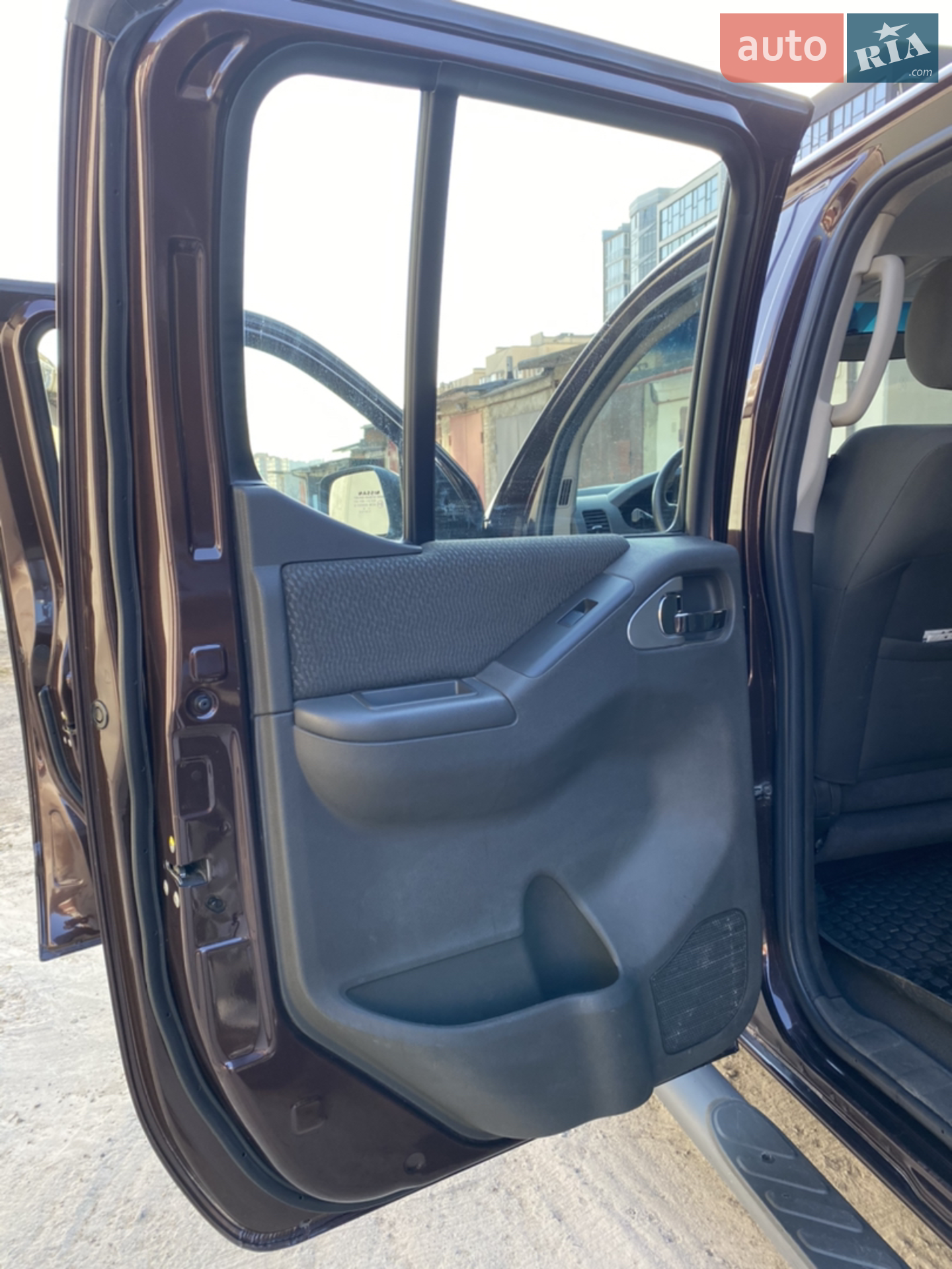 2010 Nissan Navara (Frontier) - мініатюра 15