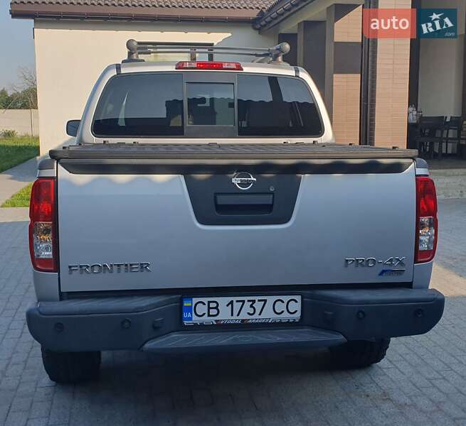 Пикап Nissan Navara 2017 в Киеве