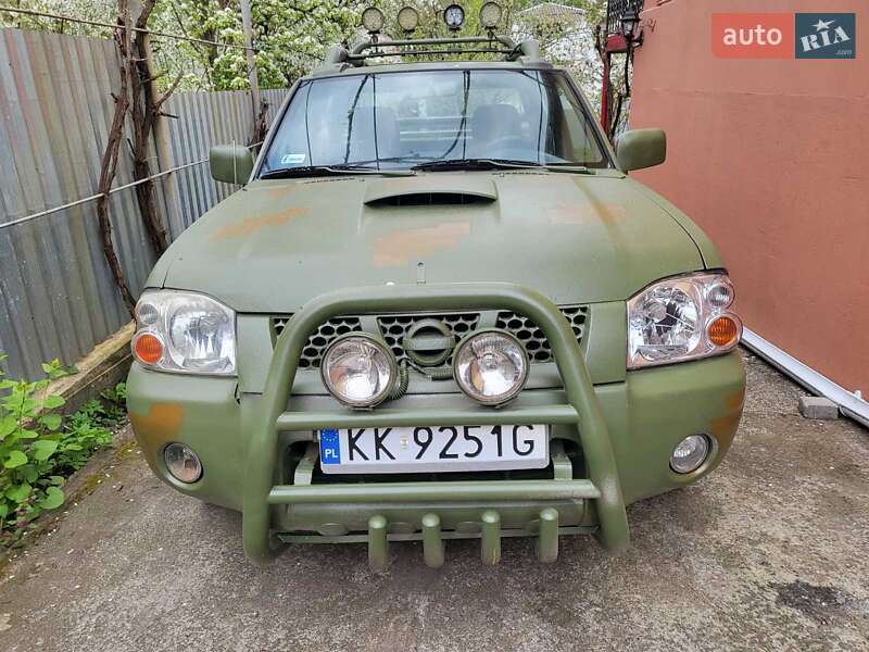 Пікап Nissan Navara 2003 в Києві
