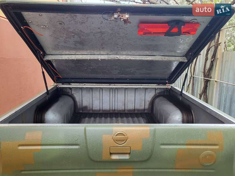 Пікап Nissan Navara 2003 в Києві