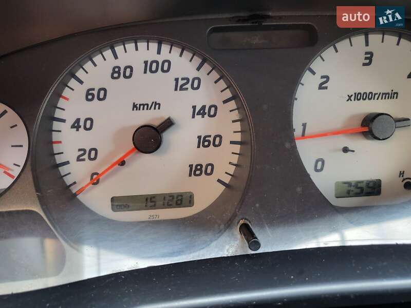 Пікап Nissan Navara 2003 в Києві