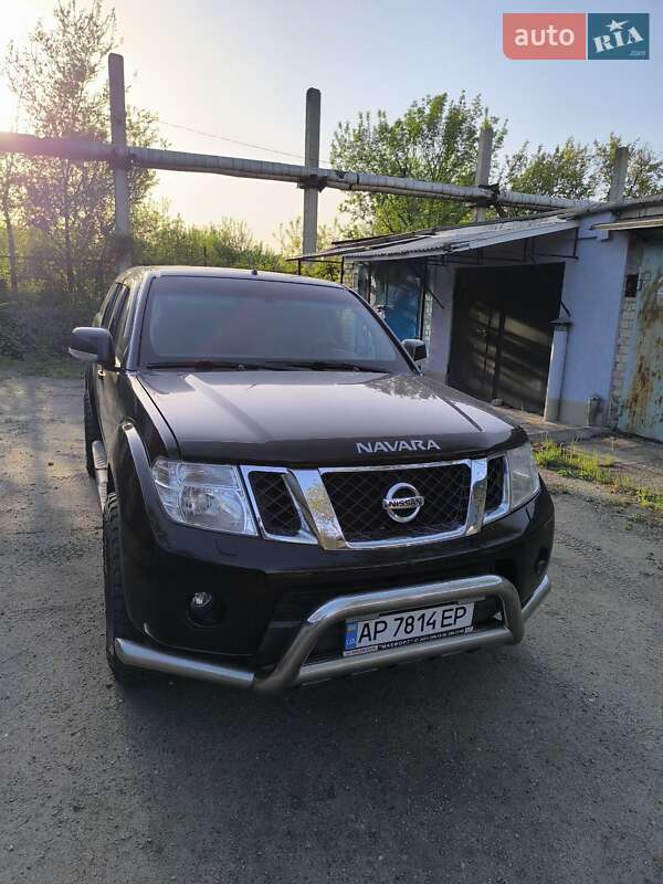 Пікап Nissan Navara 2012 в Запоріжжі