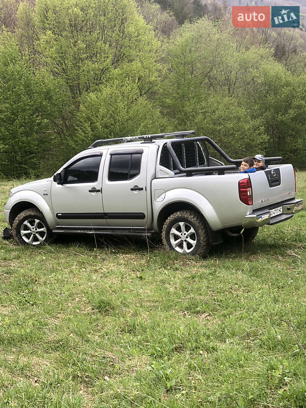 Пикап Nissan Navara 2006 в 