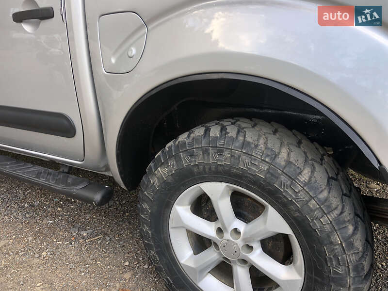 Пікап Nissan Navara 2006 в Міжгір'ї