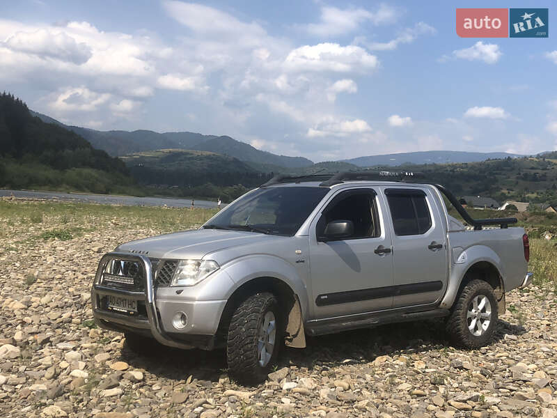 Пікап Nissan Navara 2006 в Міжгір'ї