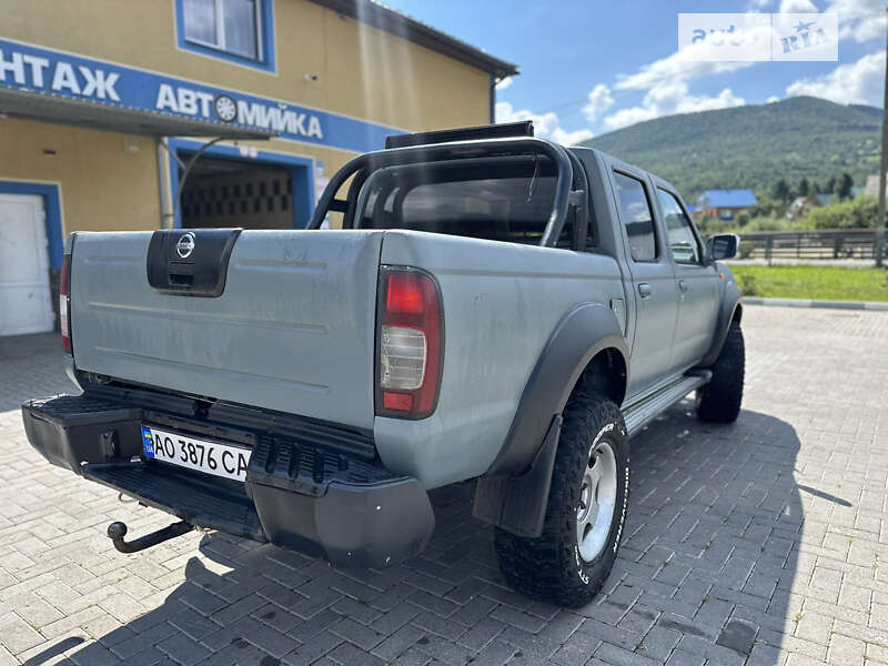 Пікап Nissan Navara 2003 в Міжгір'ї