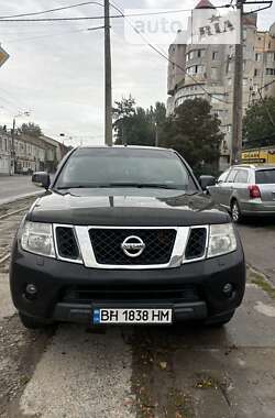 Пикап Nissan Navara 2010 в Одессе