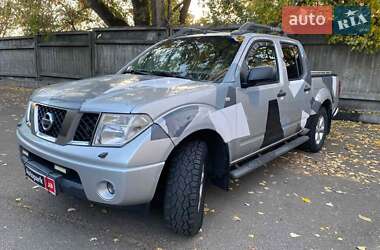 Пикап Nissan Navara 2006 в Киеве