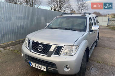 Пикап Nissan Navara 2011 в Нововолынске