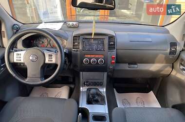 Пікап Nissan Navara 2010 в Житомирі