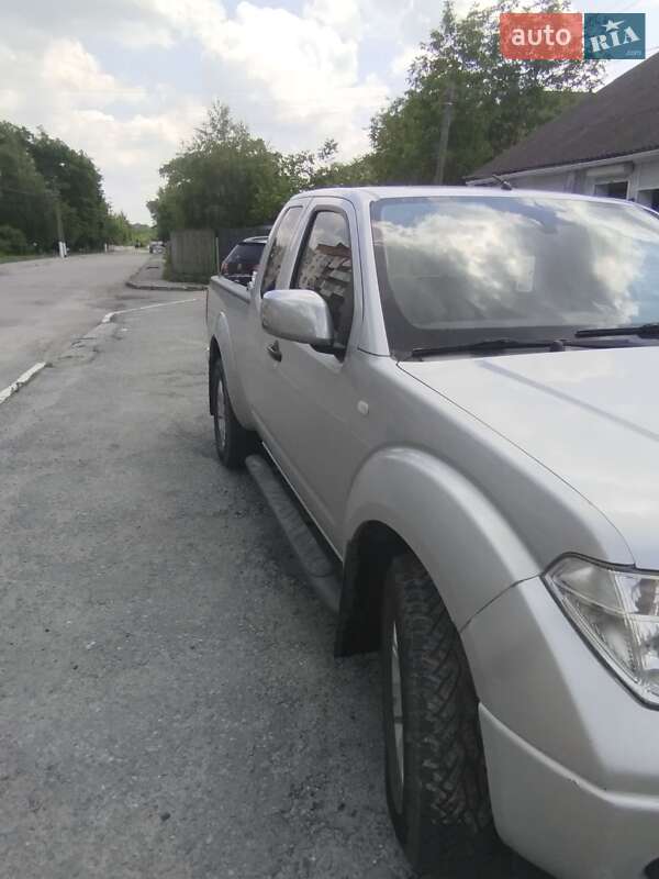 Пикап Nissan Navara 2005 в Полонном