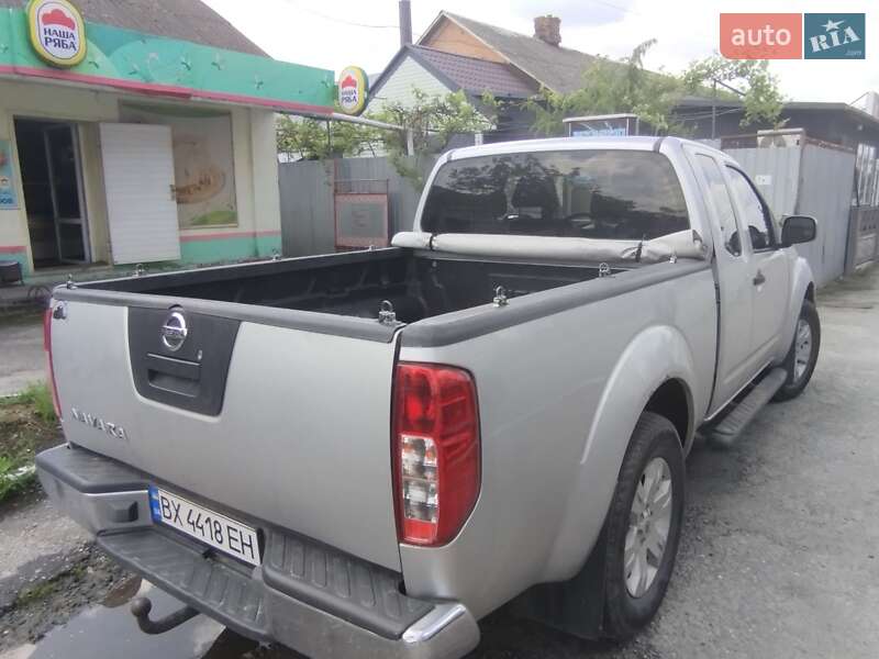 Пикап Nissan Navara 2005 в Полонном