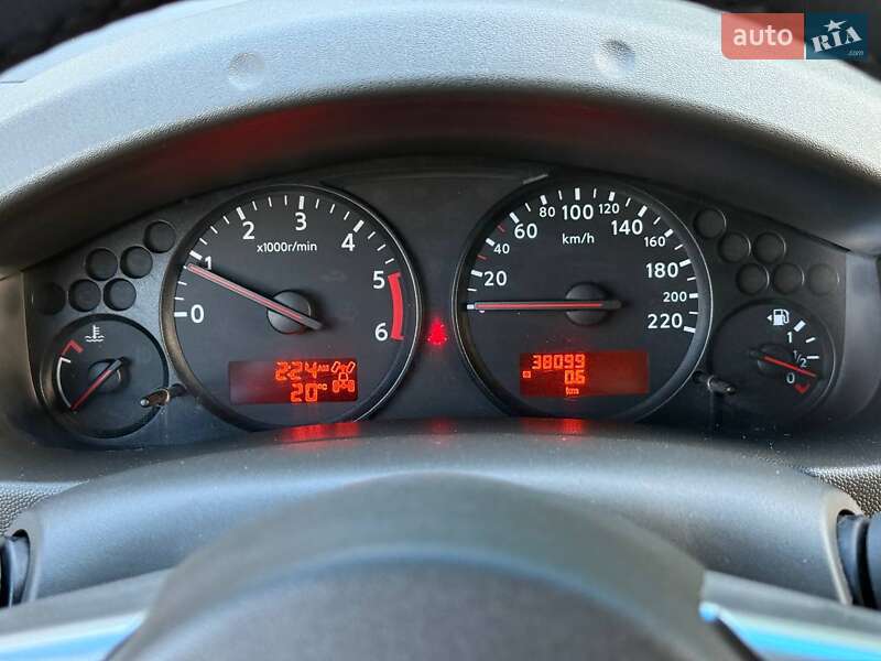 Пікап Nissan Navara 2012 в Хмельницькому