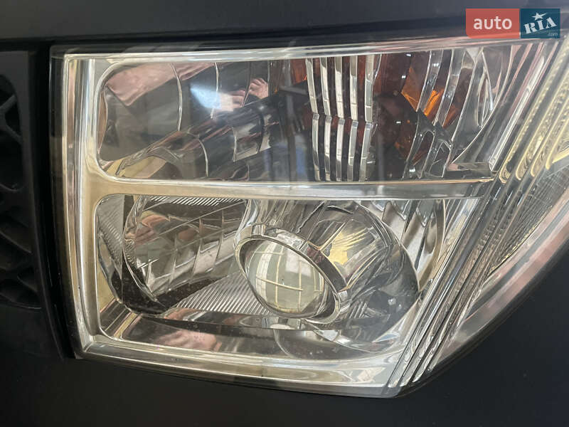 Пікап Nissan Navara 2007 в Києві