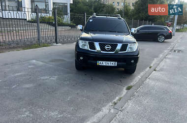 Пикап Nissan Navara 2007 в Киеве