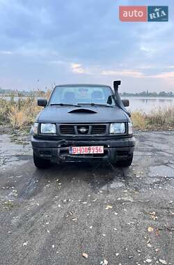 Пикап Nissan Navara 1999 в Славянске