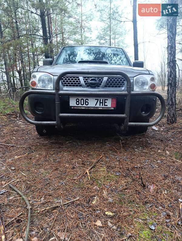 Пикап Nissan Navara 2010 в Васильковке