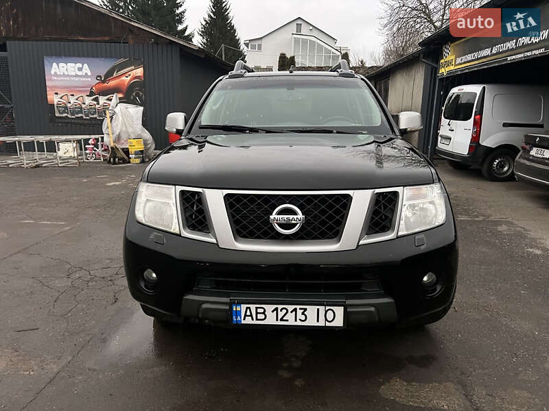 Пікап Nissan Navara 2012 в Хмільнику