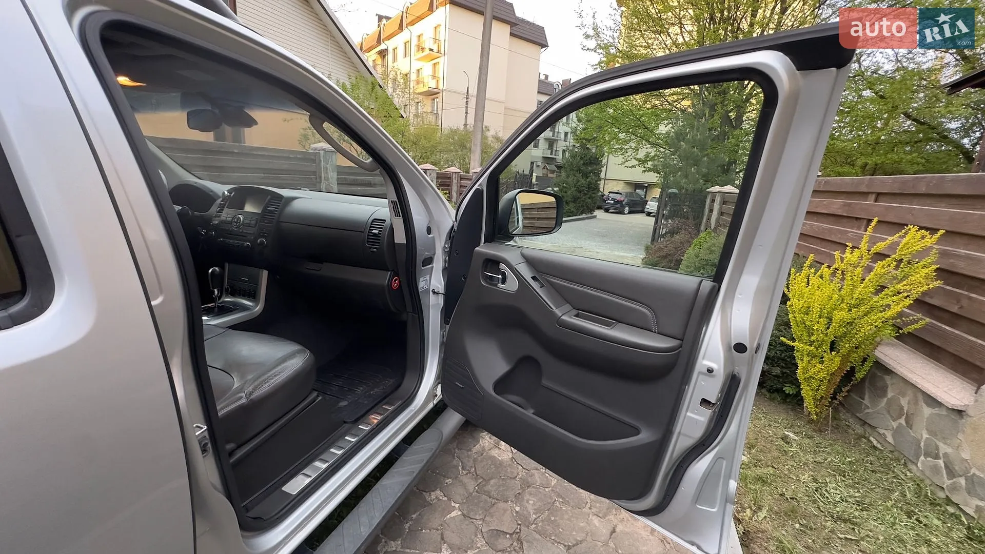 2014 Nissan Navara (Frontier) - мініатюра 23