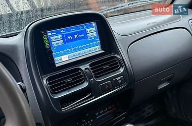 Пикап Nissan Navara 2011 в Ужгороде